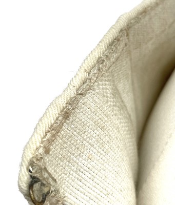 Lot 2852 - A ladies Edwardian cream wool suit, cream silk...