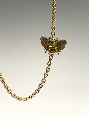 Lot 464 - A Theo Fennell 18ct gold bee 18.5cm bracelet...