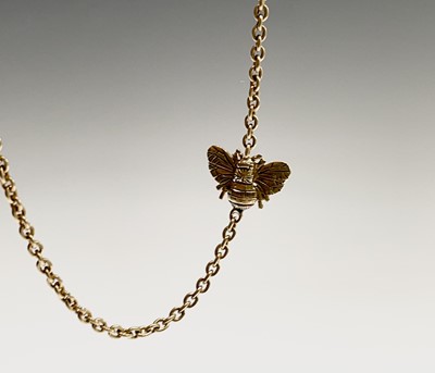 Lot 464 - A Theo Fennell 18ct gold bee 18.5cm bracelet...