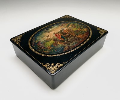 Lot 471 - A Russian hand painted lacquered box, signed...