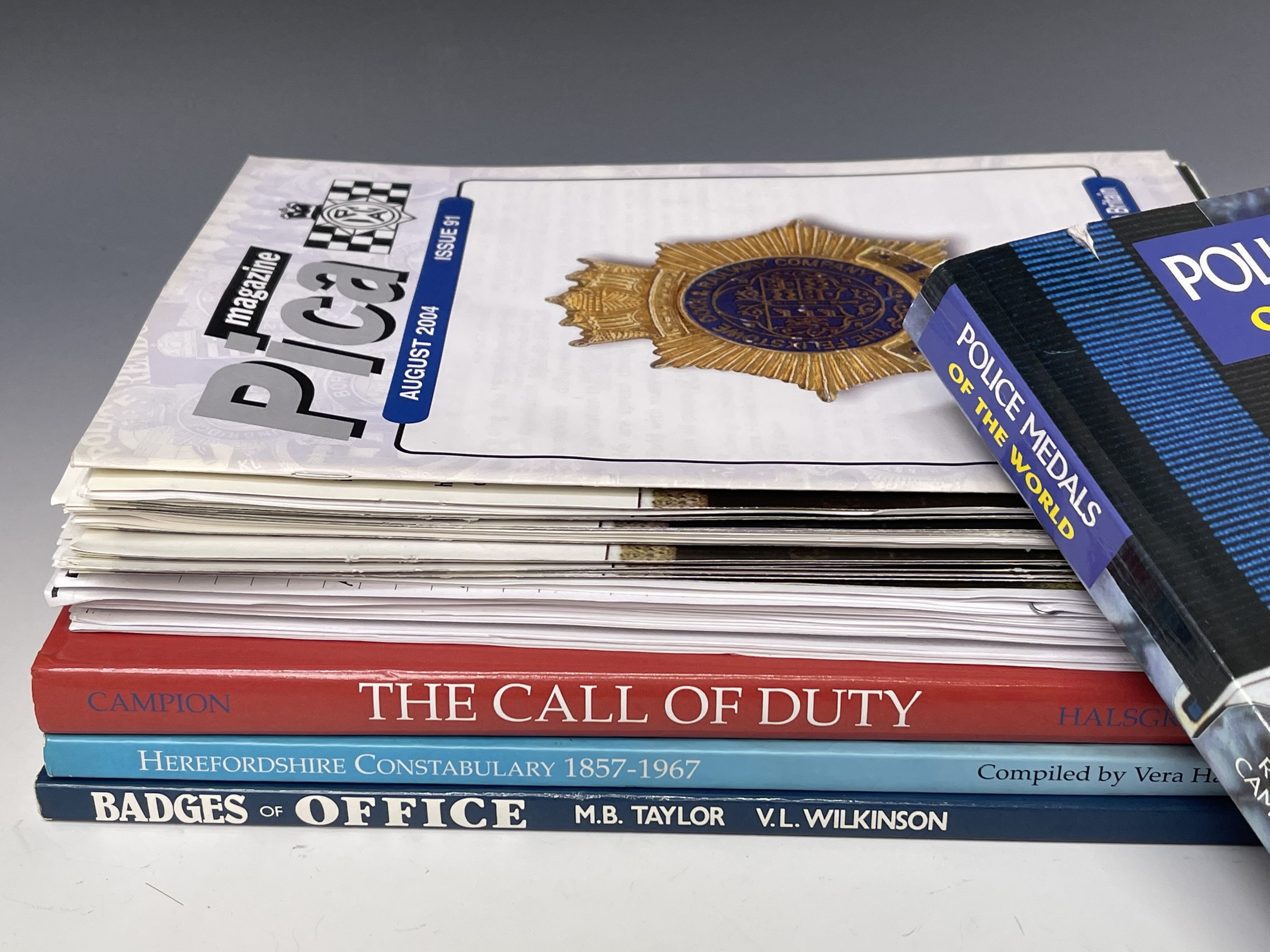 Police Reference Lot 164 - Police Medal - Reference books, etc Police