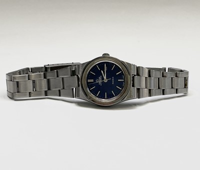 Lot 6 - A ladies Omega stainless steel automatic...