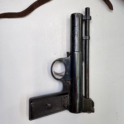 Lot 101 - A Webley & Scott Mark II target air pistol,...