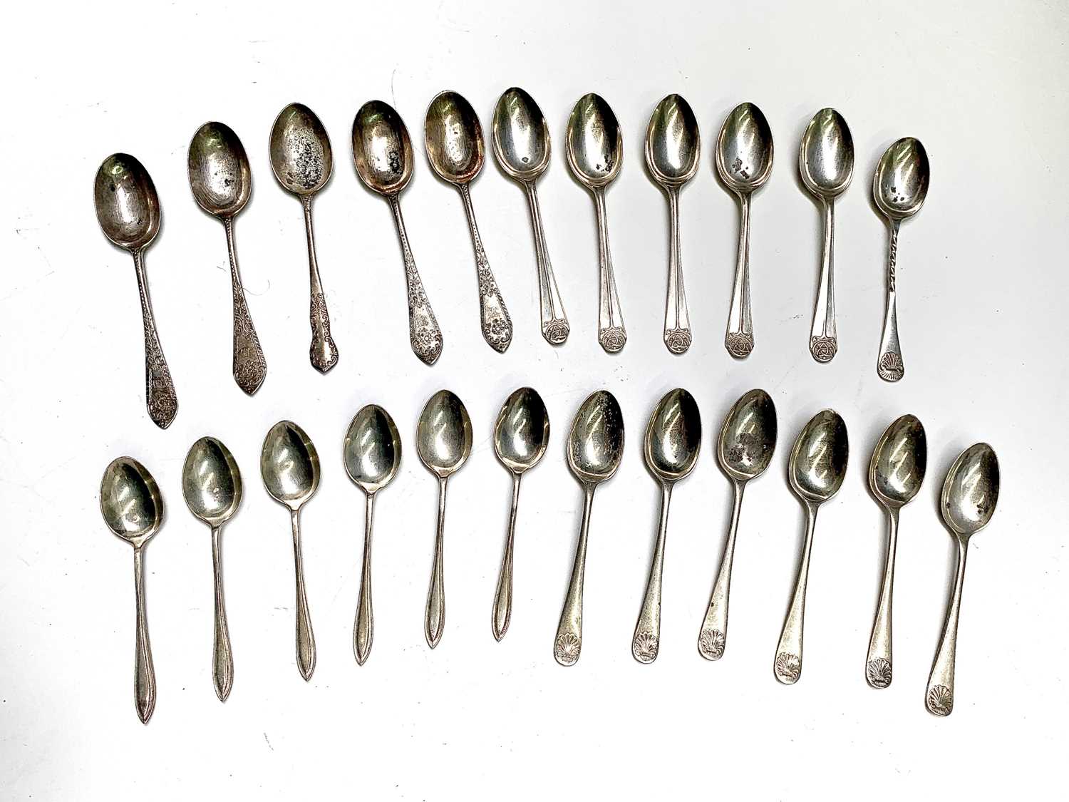 Lot 114 - Silver coffee and teaspoons 7.67oz