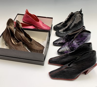 Lot 2834 - Five pairs of Jan Jansen ladies leather shoes (5)