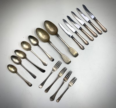 Lot 74 - English silver cutlery 13.6 oz