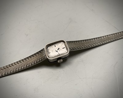 Lot 10 - An Omega ladies 18ct white gold wristwatch...