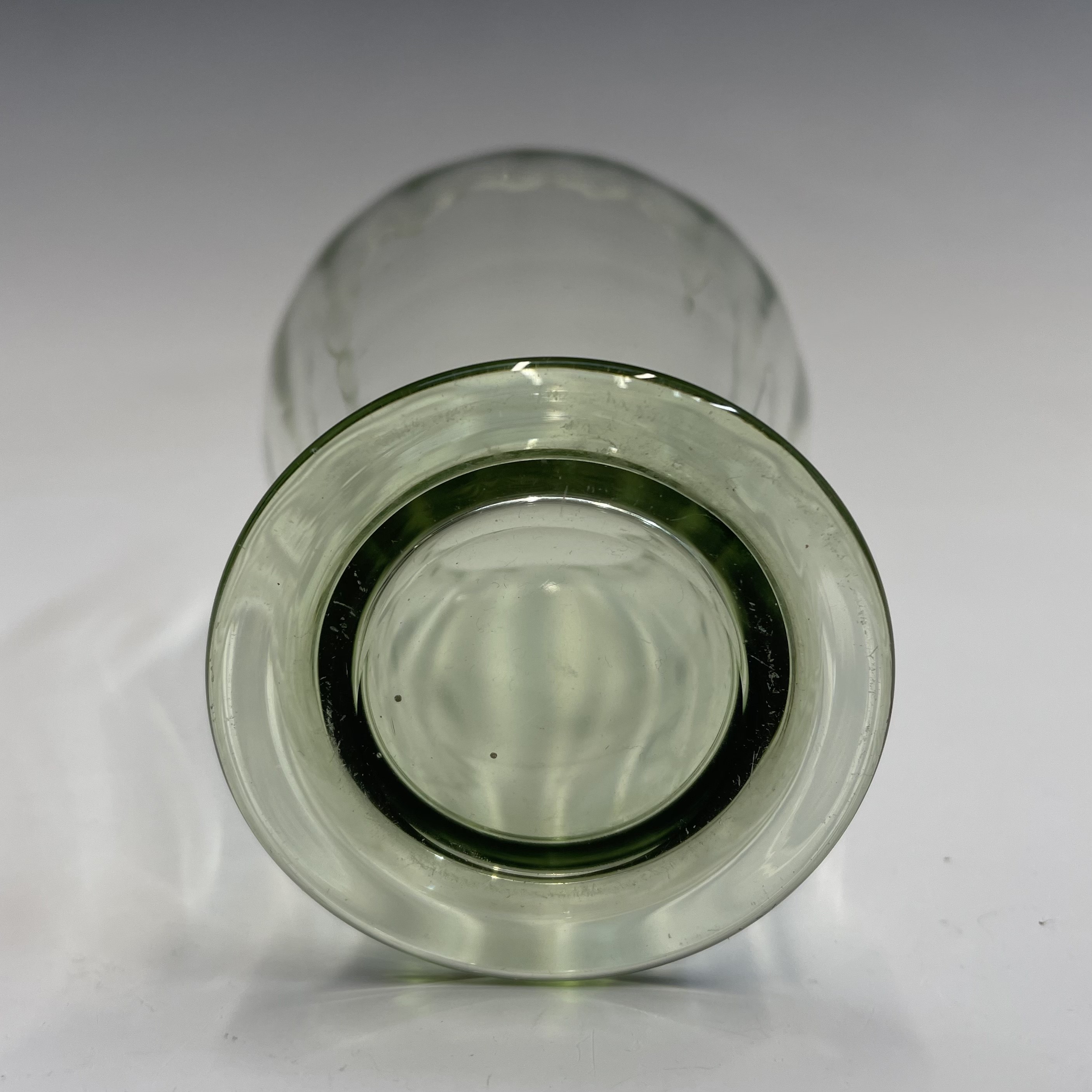 Lot 819 A Whitefriars Ribbed Glass Vase Designed By 2693