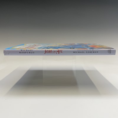 Lot 129 - MICHAEL MORPURGO. 'Joan of Arc,' signed by the...