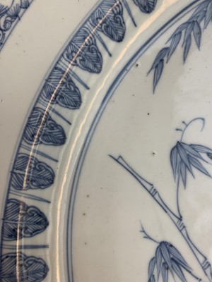 Lot 20 - A Chinese blue and white porcelain charger,...