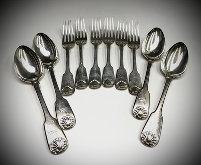 Lot 40 - A set of six fiddle and shell pattern crested...
