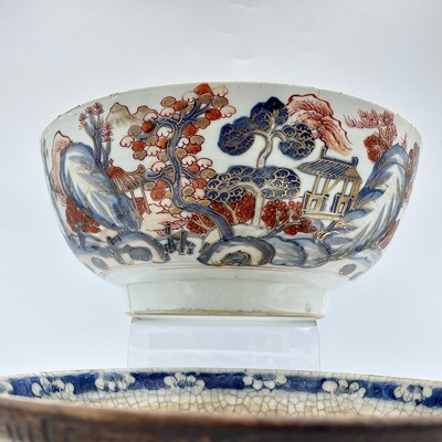 Lot 67 - A Chinese crackle glaze bowl, 19th century,...