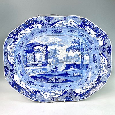 Lot 256 - A large Spode transfer printed blue and white...