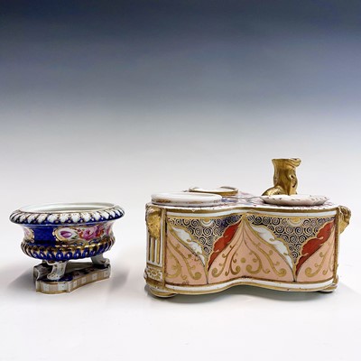 Lot 906 - An English porcelain triple inkstand, circa...