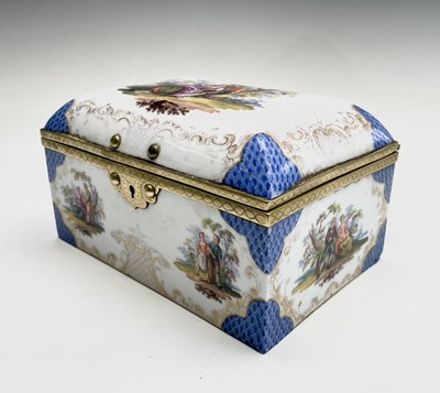 Lot 931 - A Dresden porcelain jewellery box or casket,...