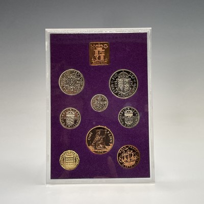 Lot 310 - An LSD proof 1970 8-coin set with Royal Mint...