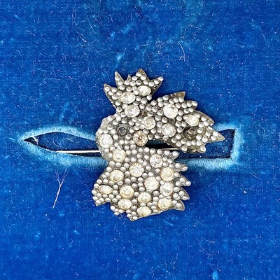 Lot 249 - A Georgian seed pearl necklace in complete...