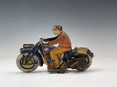 Lot 603 - Tipp & Co 1930s Tinplate Clockwork T686...