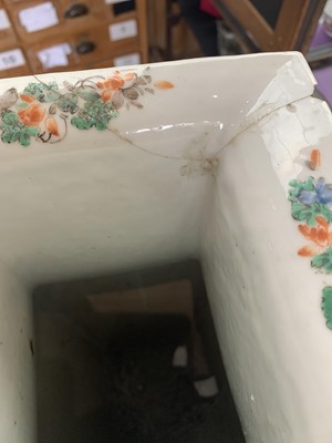 Lot 16 - A Chinese famille verte porcelain vase, 19th...