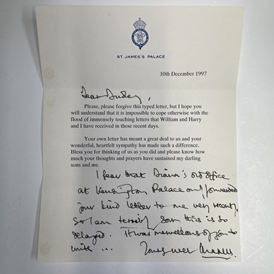 Lot 195 - Autographs/Royal Memorabilia - A signed letter...
