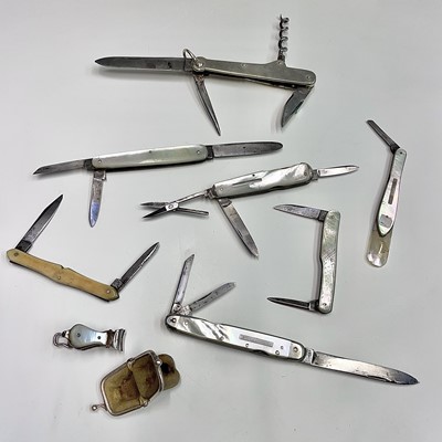 Lot 149 - Rare pocket knives, including an early...
