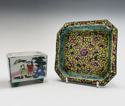 Lot 166 - A Chinese porcelain censer, height 5cm, width...