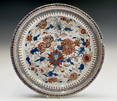 Lot 180 - A large Chinese Imari porcelain charger,...