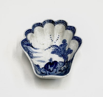 Lot 194 - A Chinese Export blue and white porcelain...