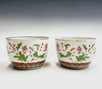 Lot 215 - A pair of Chinese famille rose porcelain bowls,...