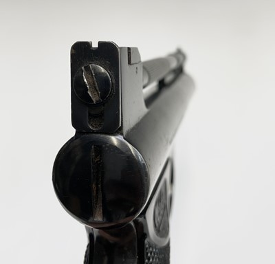 Lot 219 - A Webley & Scott mark I patent .177 air pistol,...