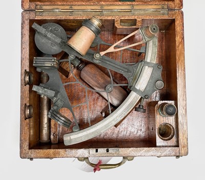 Lot 426 - An early 20th century sextant by Heath & Co...