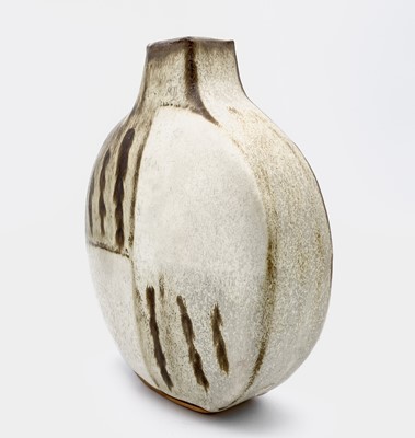 Lot 273 - Janet LEACH (1918-1997) A stoneware moon vase...