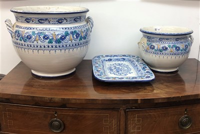 Lot 191 - An Italian faience jardiniere and other...