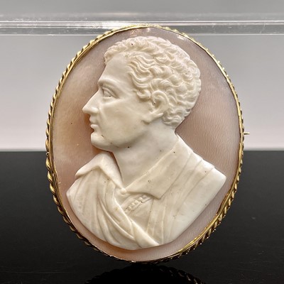 Lot 258 - A Victorian 9ct gold-mounted Lord Byron cameo...