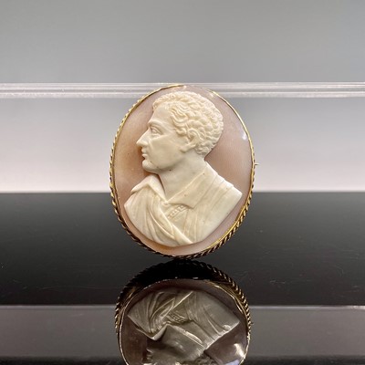 Lot 258 - A Victorian 9ct gold-mounted Lord Byron cameo...