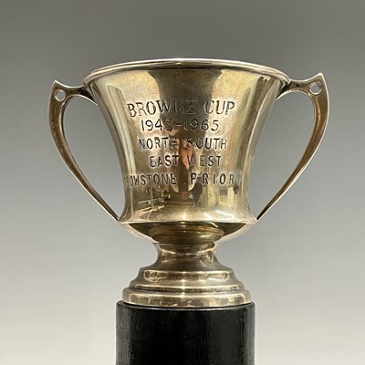 Lot 33 - A hallmarked silver cup 4oz