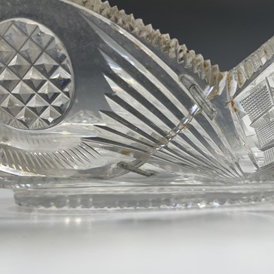 Lot 1025 - A 19th century slice cut glass bowl, width...