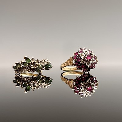 Lot 179 - Two 9ct gold dress rings, one set with...