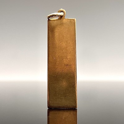 Lot 272 - A 9ct gold ingot pendant 14.6gm