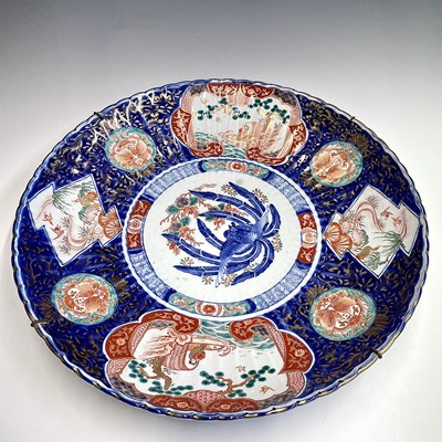 Lot 1 - A large pair of Japanese Imari porcelain...