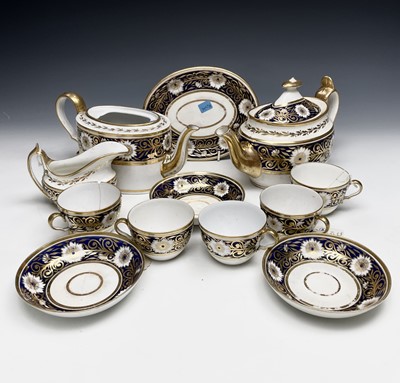 Lot 1110 - Early 19th century Spode teaware, decorated in...