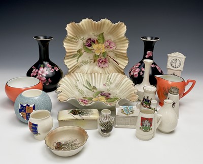 Lot 1122 - A collection of W & R Carlton Wares including...