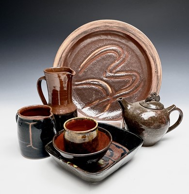 Lot 1105 - A collection of Alan Brough studio pottery...