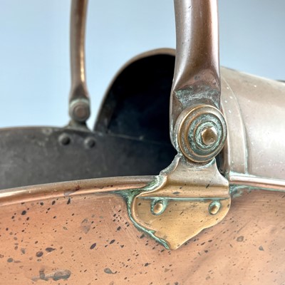 Lot 214 - A Georgian copper coal scuttle, height 30.5cm,...