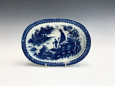 Lot 950 - A Caughley blue and white porcelain oval...