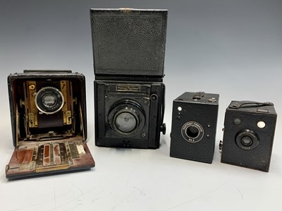 Lot 261 - A Butchers Famous Cameras Popular Pressman...