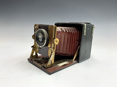 Lot 261 - A Butchers Famous Cameras Popular Pressman...