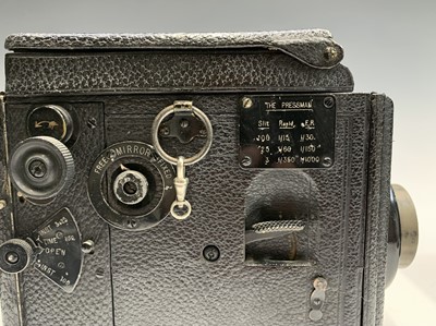 Lot 261 - A Butchers Famous Cameras Popular Pressman...