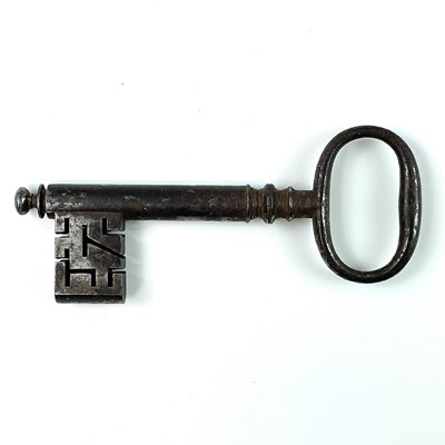 Lot 249 - A 17th century steel concealment key, the...
