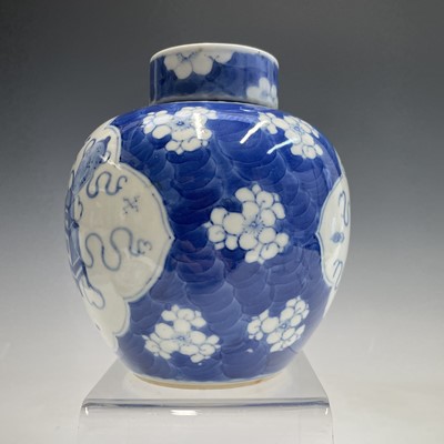 Lot 31 - A Chinese blue and white ginger jar and cover,...